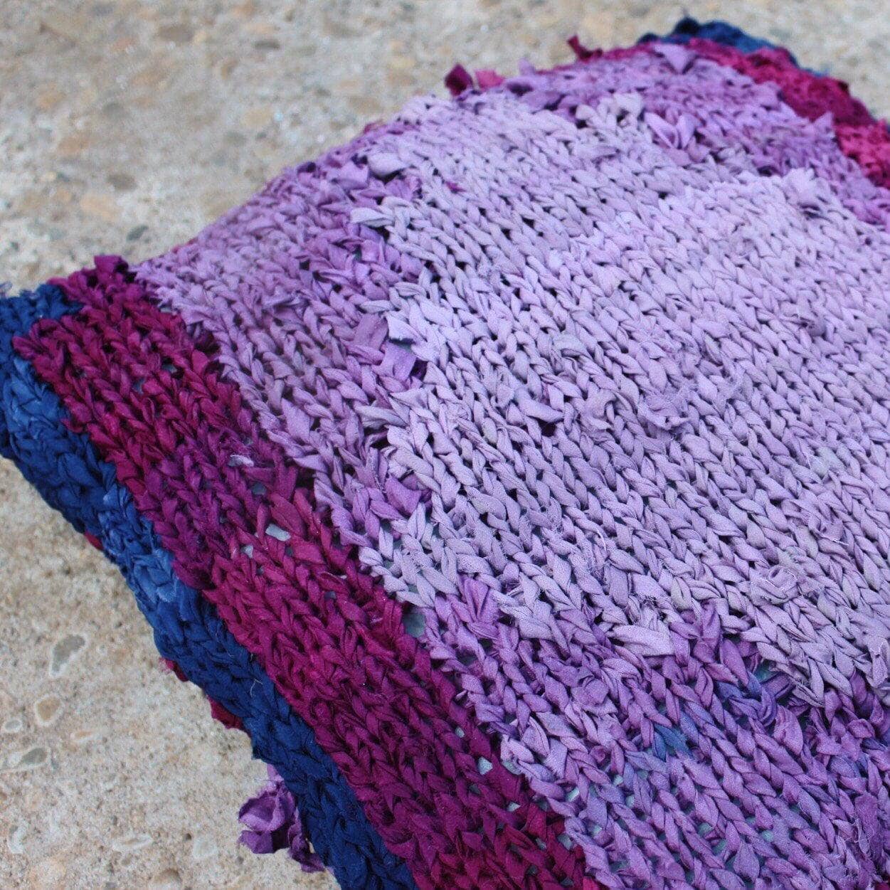 Darn Good Yarn Ombre Chiffon Pillow Kit — Darn Good Yarn branding close-up
