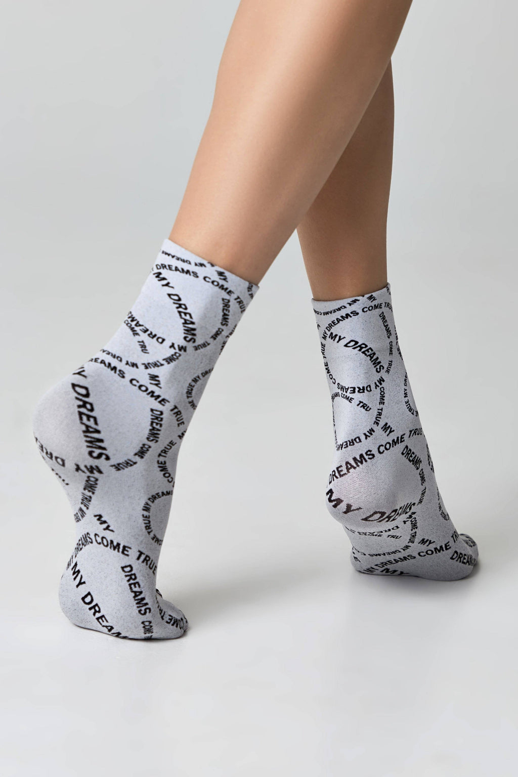 TheRanok.com Dense Socks Conte Fantasy - Knitted "My dreams" Design — lifestyle context