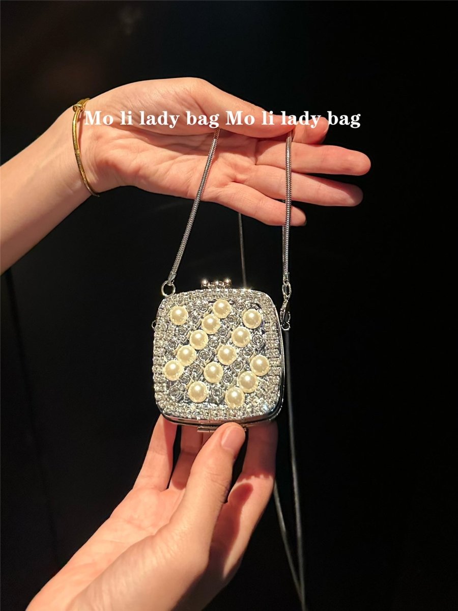 Mariam's Collection ‌Palm-Sized Diamond Mini Clutch Silver Glamour Gala Bag (MAC281) — detail shot 10