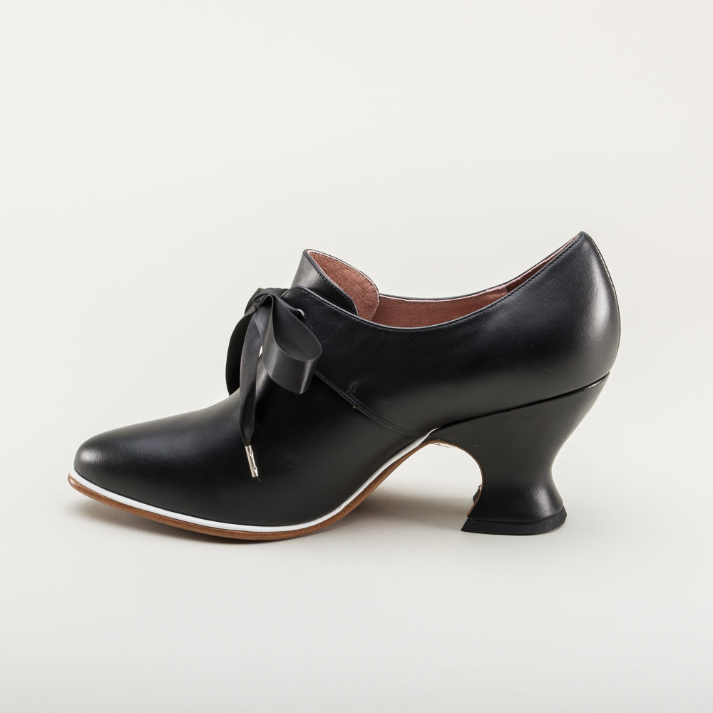 American Duchess Pompadour 18th Century Leather Shoes (Black) — color variant