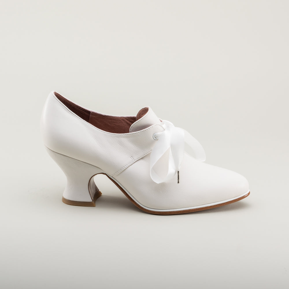 American Duchess Pompadour 18th Century Leather Shoes (Ivory) — branding close-up