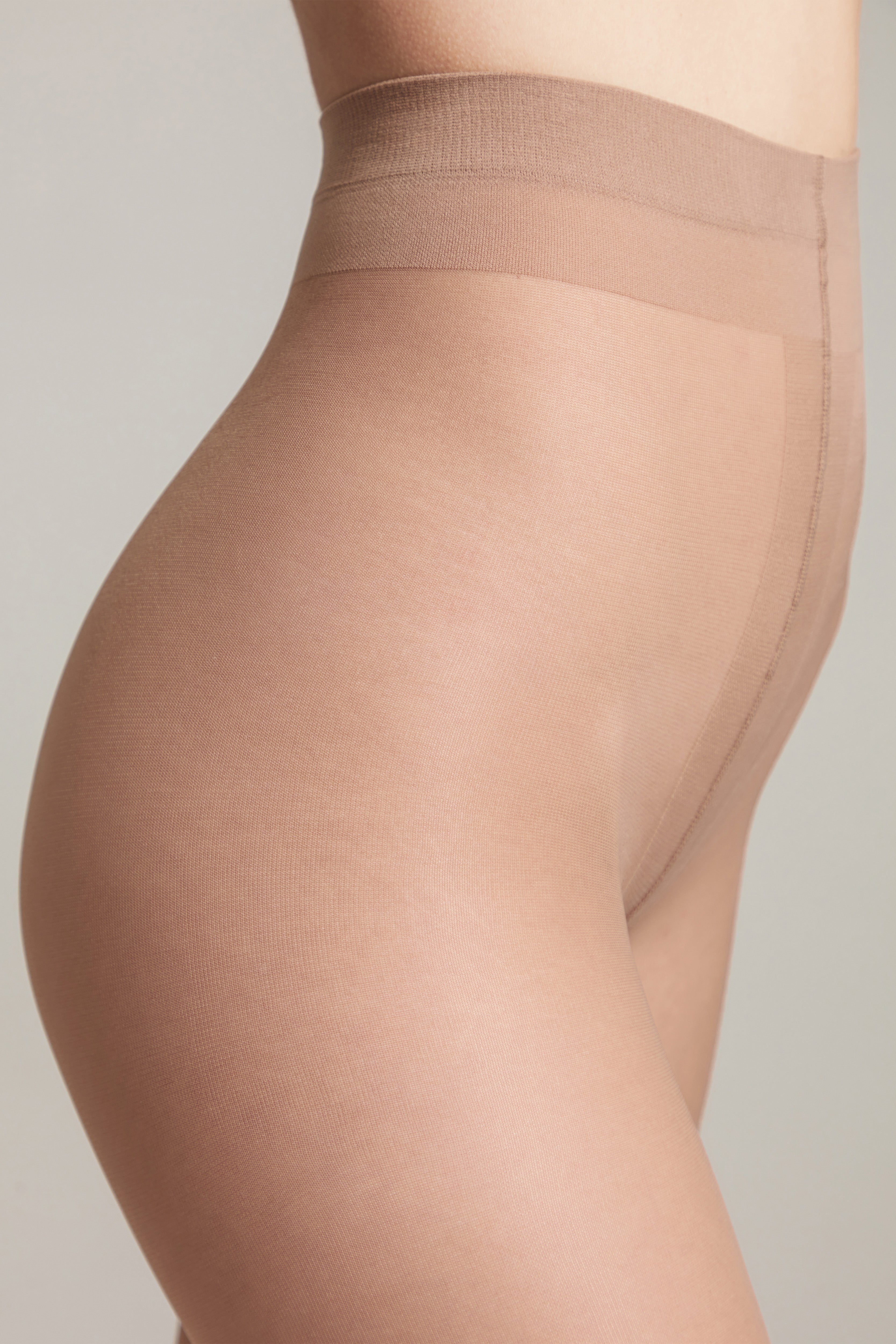 TheRanok.com Tights Conte Prestige 40 Den - Sheer to Waist Noble Shine — product on model
