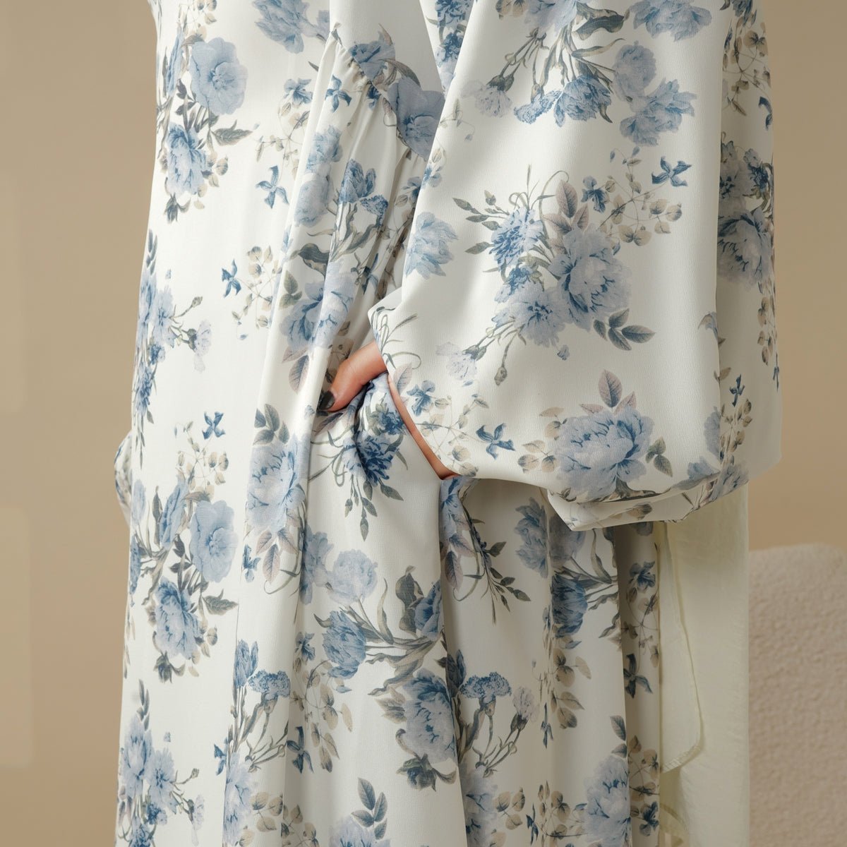 Mariam's Collection Printed Reversible Abaya (MA082) — in-use photo
