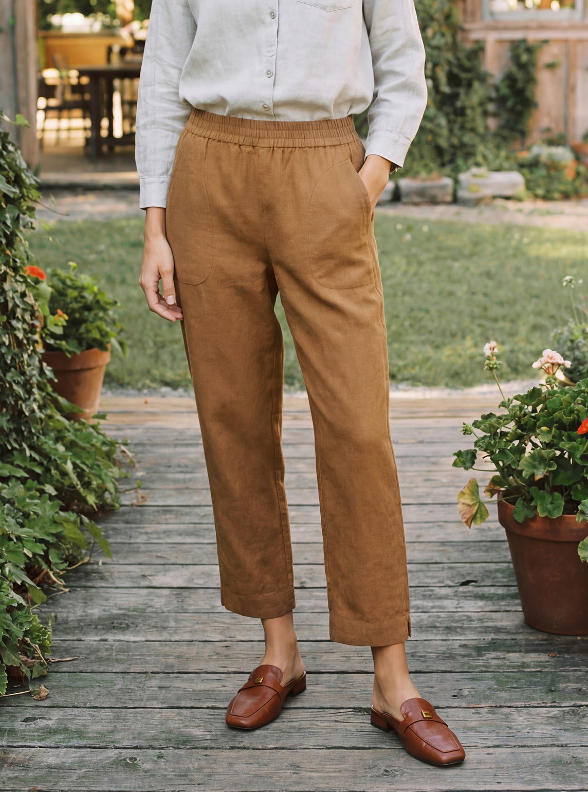 LINTICO 100% Linen Elasticated Waist Ankle Pants GWEN — construction detail