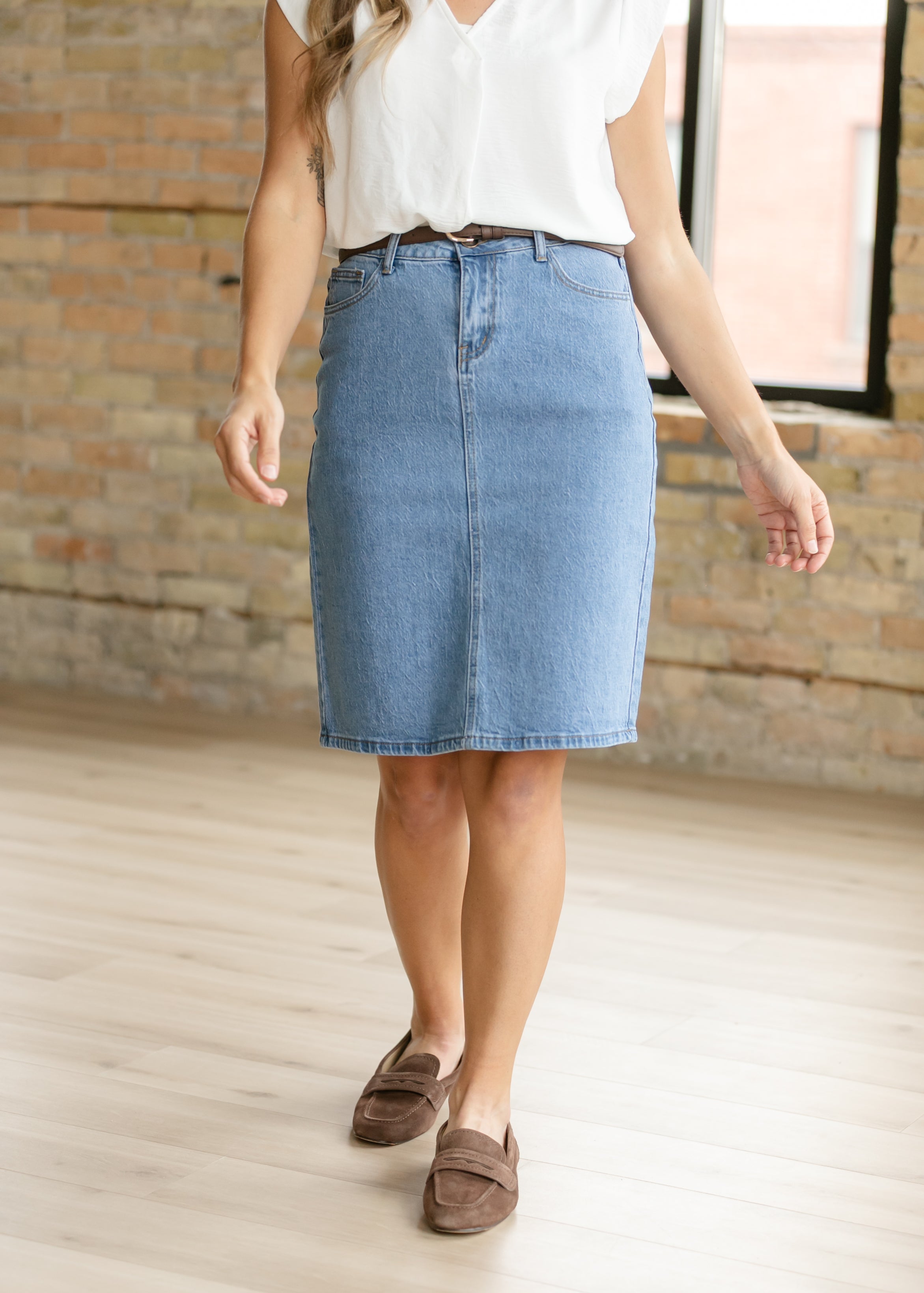 Inherit Co. Remi Denim Classic Wash Midi Skirt — size reference