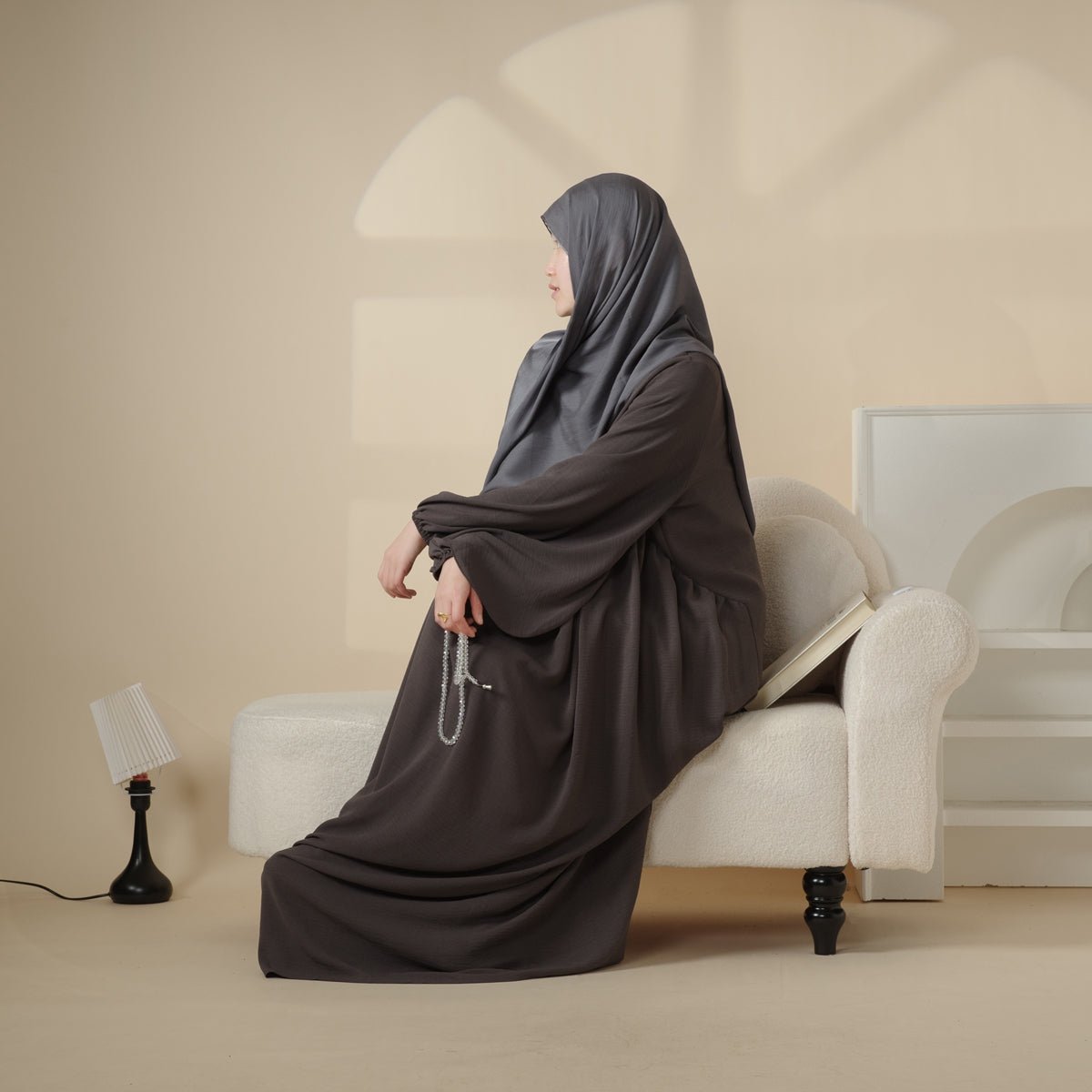 Mariam's Collection Reversible Abaya Made With Crepe Fabric (MA035) — detail shot 10