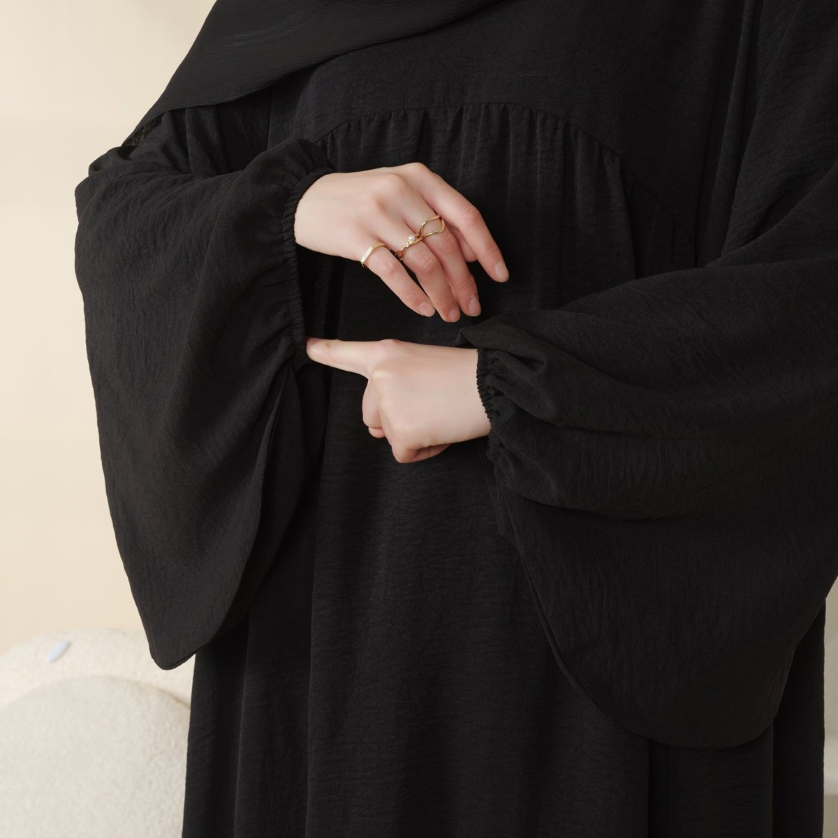 Mariam's Collection Reversible Abaya Made With Crepe Fabric (MA035) — lifestyle context