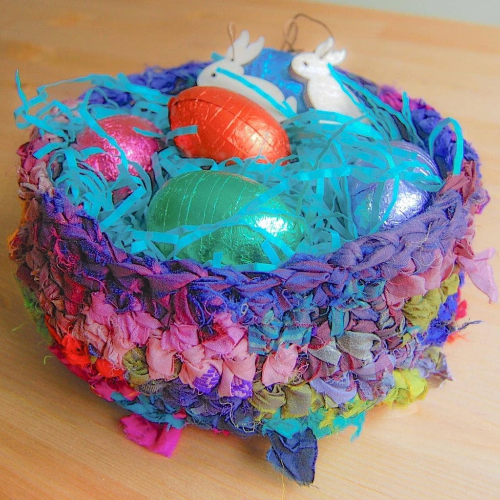 Darn Good Yarn Ribbon Nesting Baskets Kit — Darn Good Yarn branding close-up