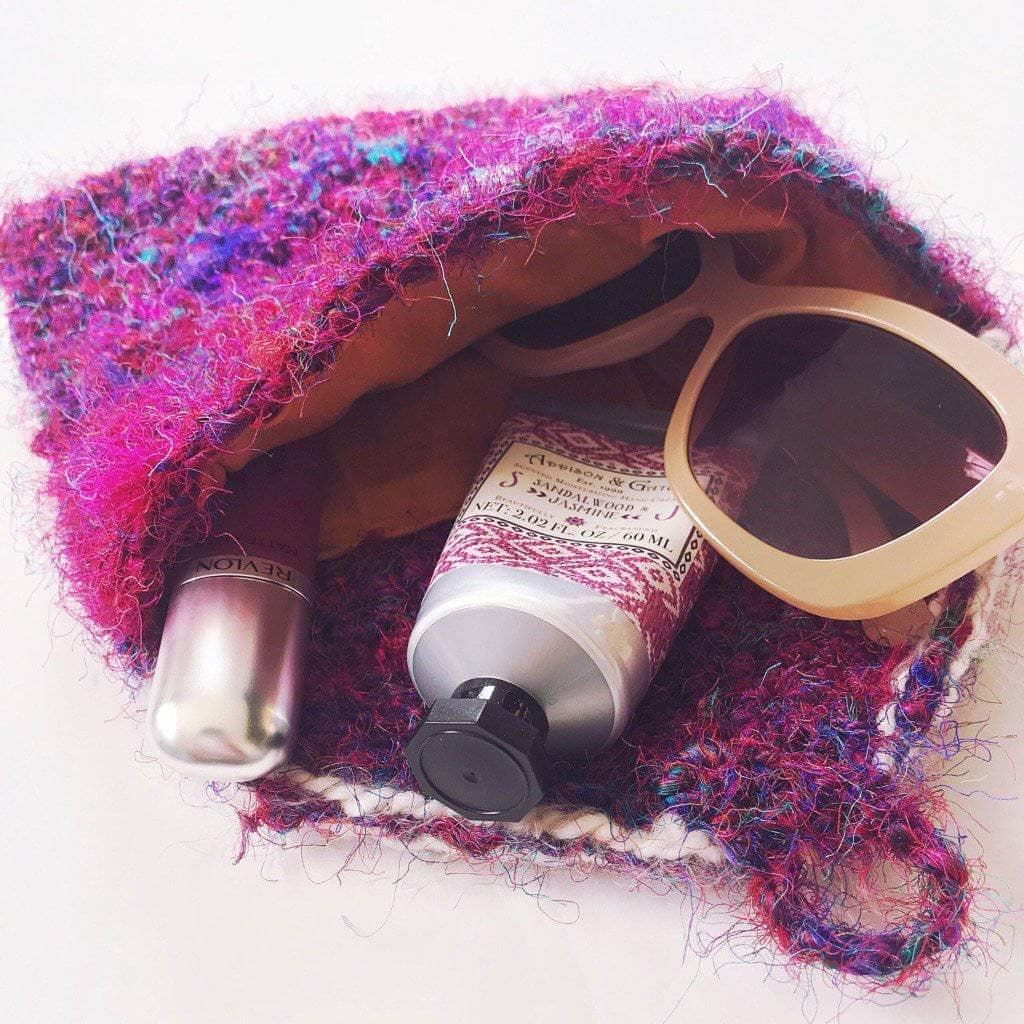 Darn Good Yarn Darn Good Yarn Sari Not Sorry Clutch Crochet Kit — kits category context