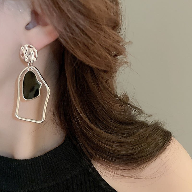 Mariam's Collection Sculptural Asymmetric Drop Earrings with Abstract Lines (MAC321) — construction detail