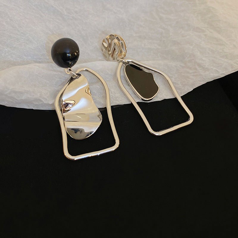 Mariam's Collection Sculptural Asymmetric Drop Earrings with Abstract Lines (MAC321) — detail shot 6