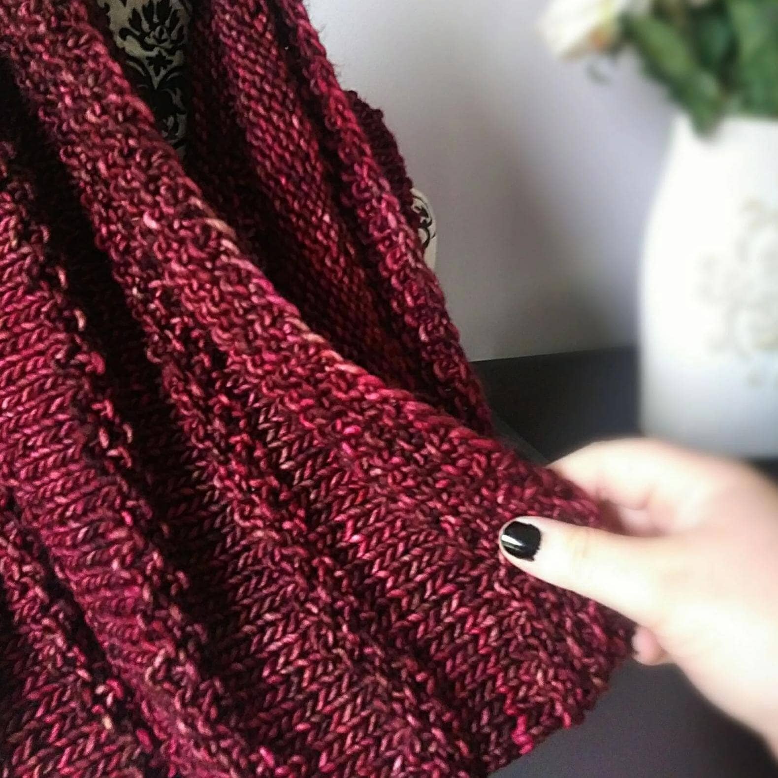 Darn Good Yarn Darn Good Yarn Seed Ridge Cowl Knit Kit — construction detail