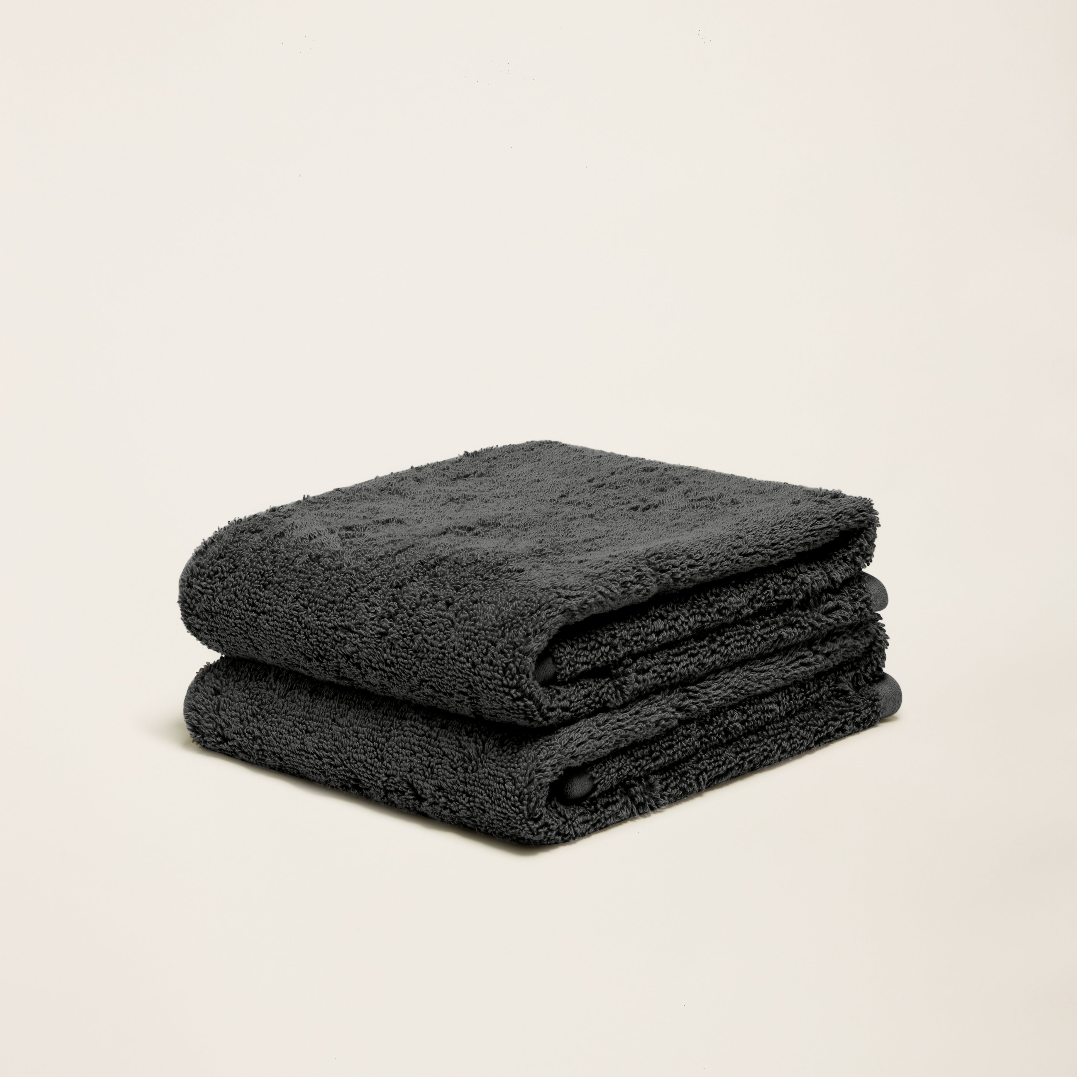 Italic Ultraplush Australian Cotton Towels — product on model