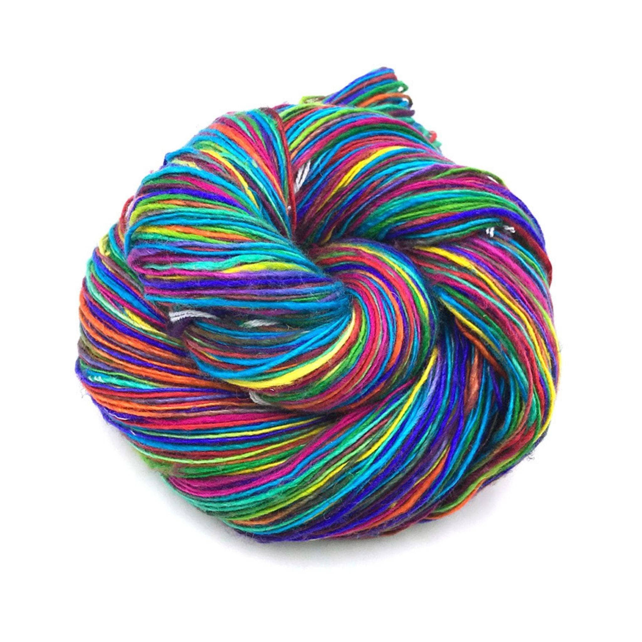 Darn Good Yarn Darn Good Yarn Shells on the Shoreline Silk Scarf Crochet Kit — detail shot 9
