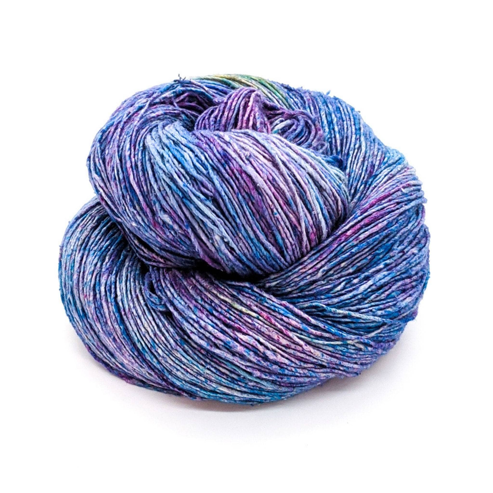 Darn Good Yarn Darn Good Yarn Shells on the Shoreline Silk Scarf Crochet Kit — detail shot 8