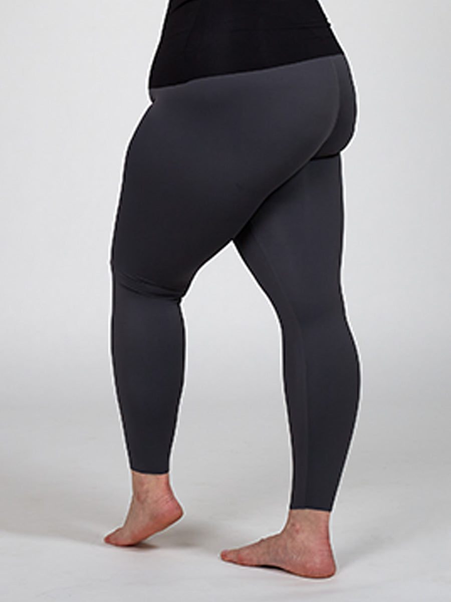 The Only Bra The Only Leggings — detail shot 8