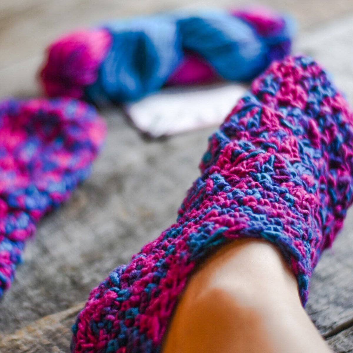 Darn Good Yarn Darn Good Yarn Silk Mer-Slippers Crochet Kit — main product shot