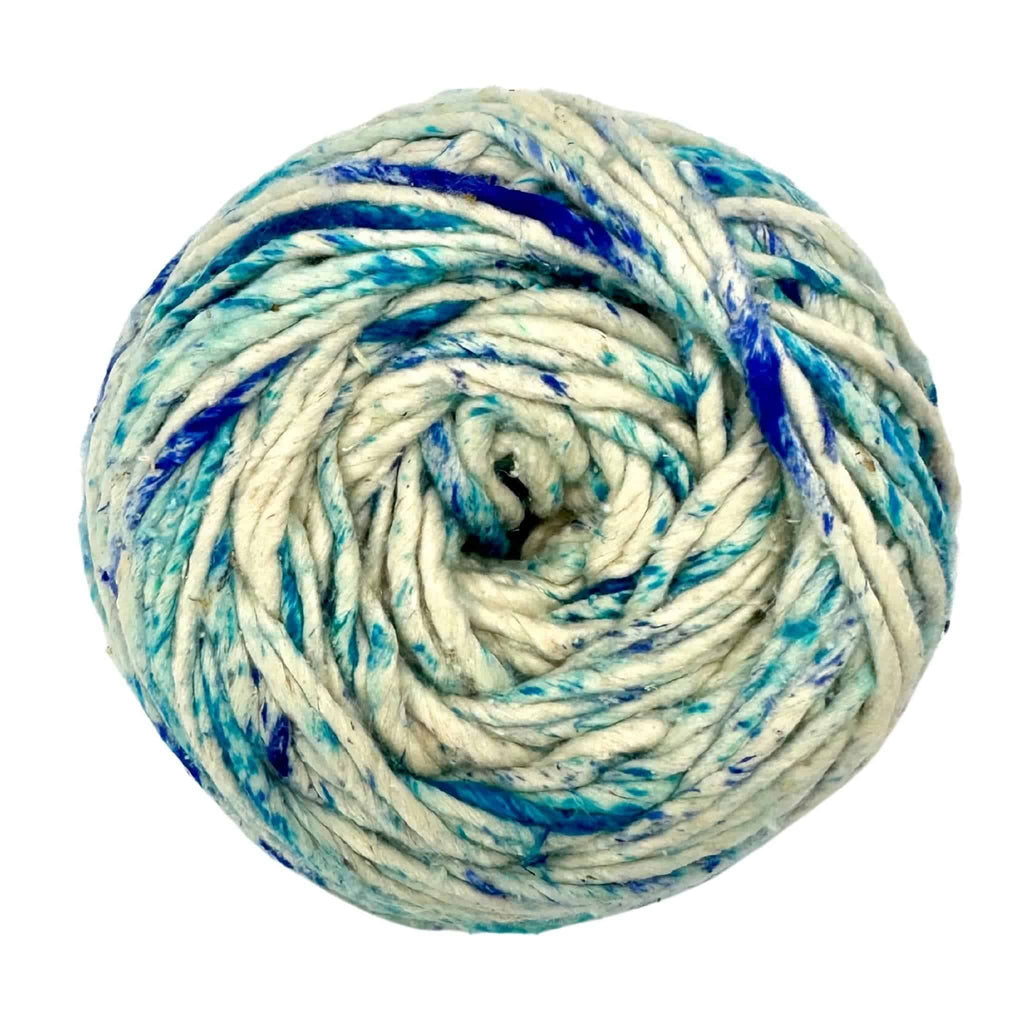Darn Good Yarn Darn Good Yarn Cloud Soft Recycled Silk – Worsted Weight — main product shot