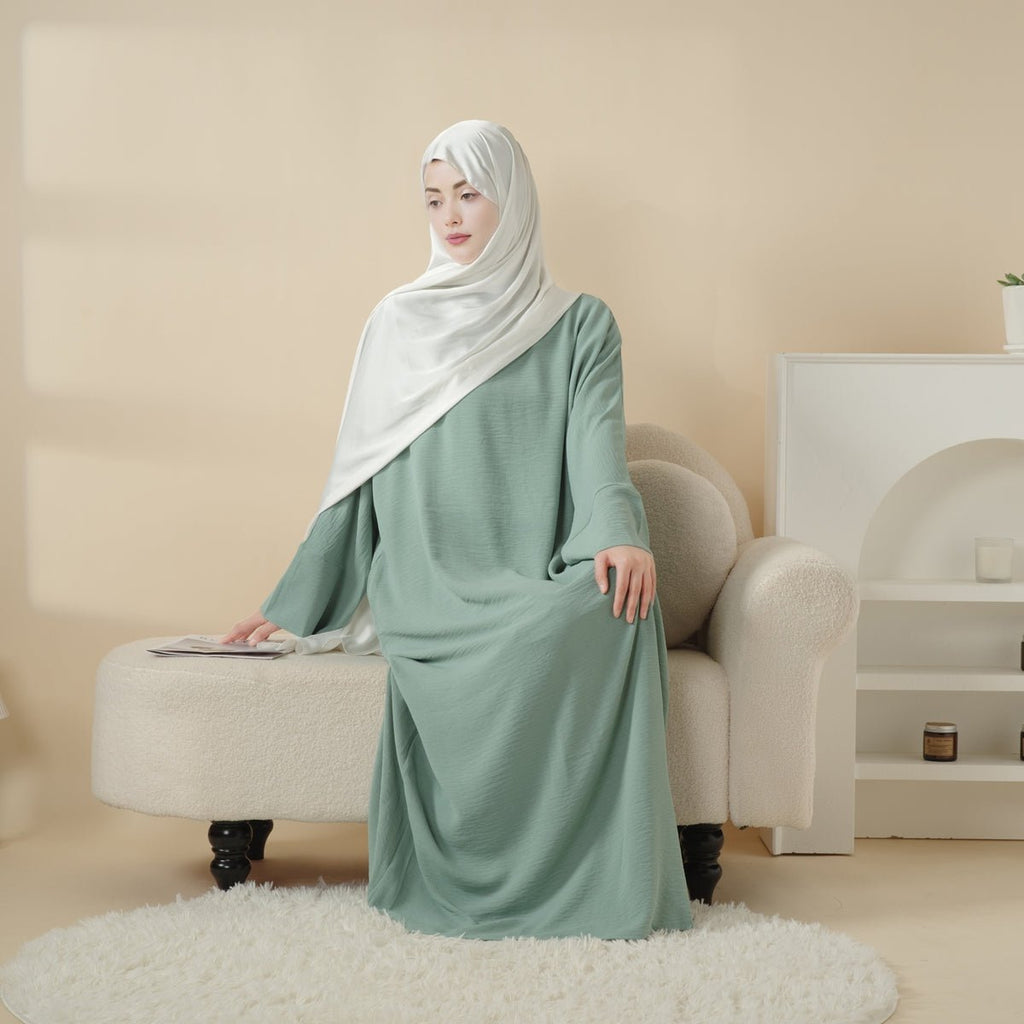 Mariam's Collection Mariam's Collection Simple Vintage Pleated Abaya (MA042) — comparison shot