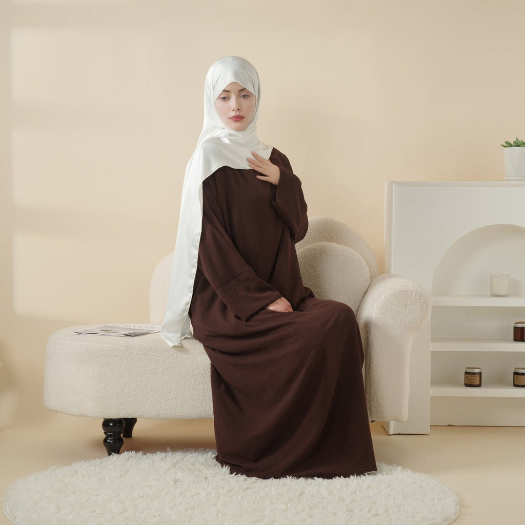 Mariam's Collection Mariam's Collection Simple Vintage Pleated Abaya (MA042) — detail close-up