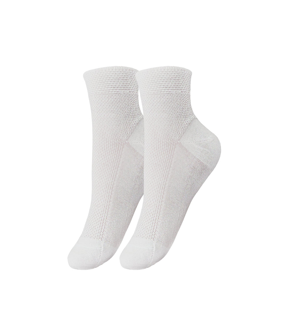 tittimitti tittimitti 100% Organic Mercerized Cotton "Filo di Scozia" Women's Socks 1 Pair. Made in Italy — lifestyle context