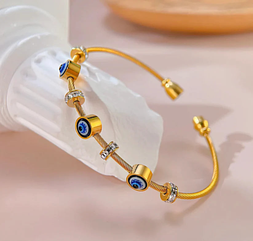 SORI STYLE Golden Evil Eye Cable Bracelet — back view