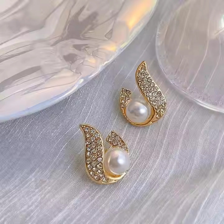 SORI STYLE Elegant Teardrop Stud Pearl Earrings — back view