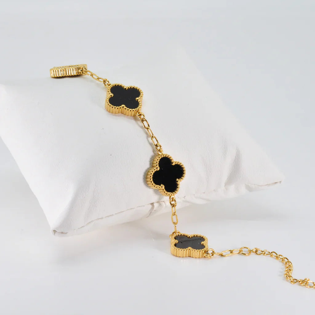 SORI STYLE Black Four Leaf Clover Bracelet — back view