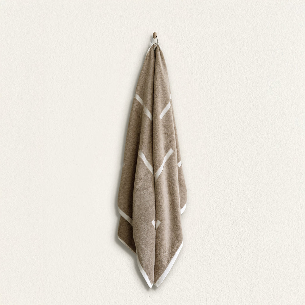 Italic Sorrel Towels — feature highlight