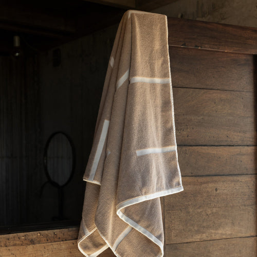 Italic Sorrel Towels — detail close-up