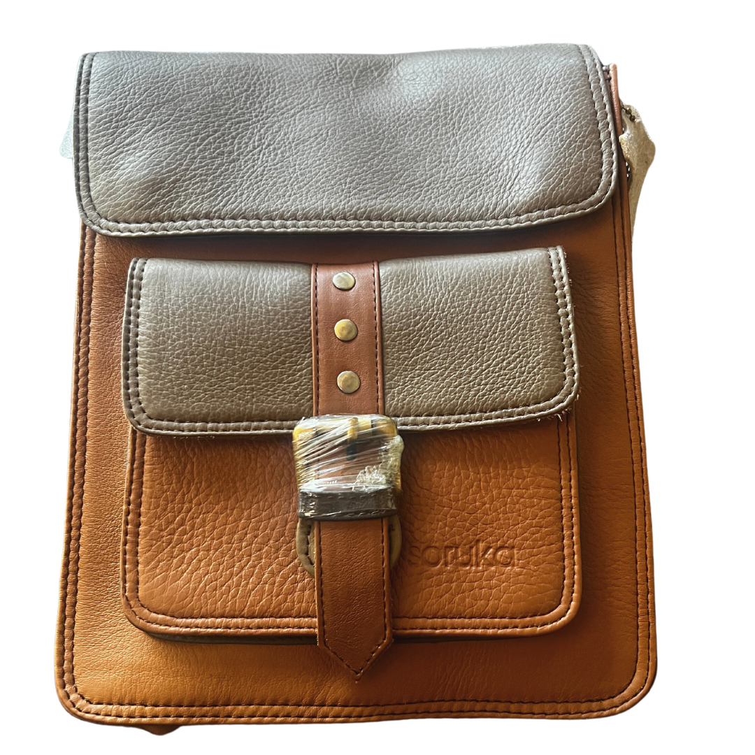 Soruka Isla · Unisex Leather Crossbody Bag