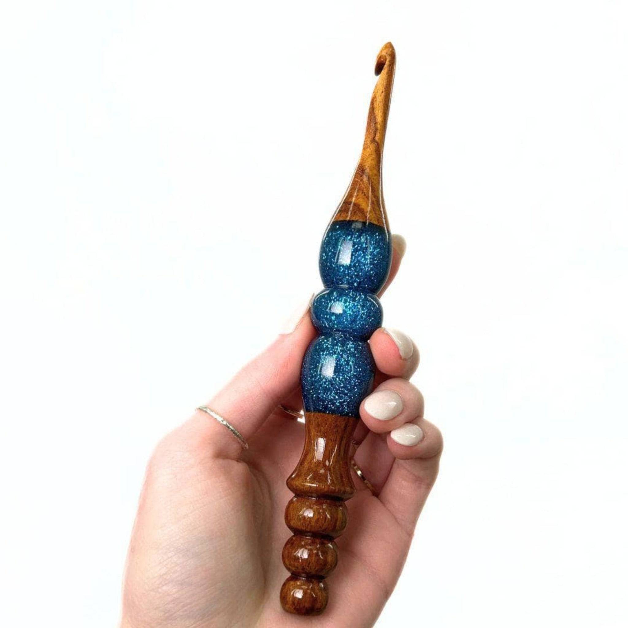 Darn Good Yarn Sparkle Rosewood Crochet Hook — construction detail