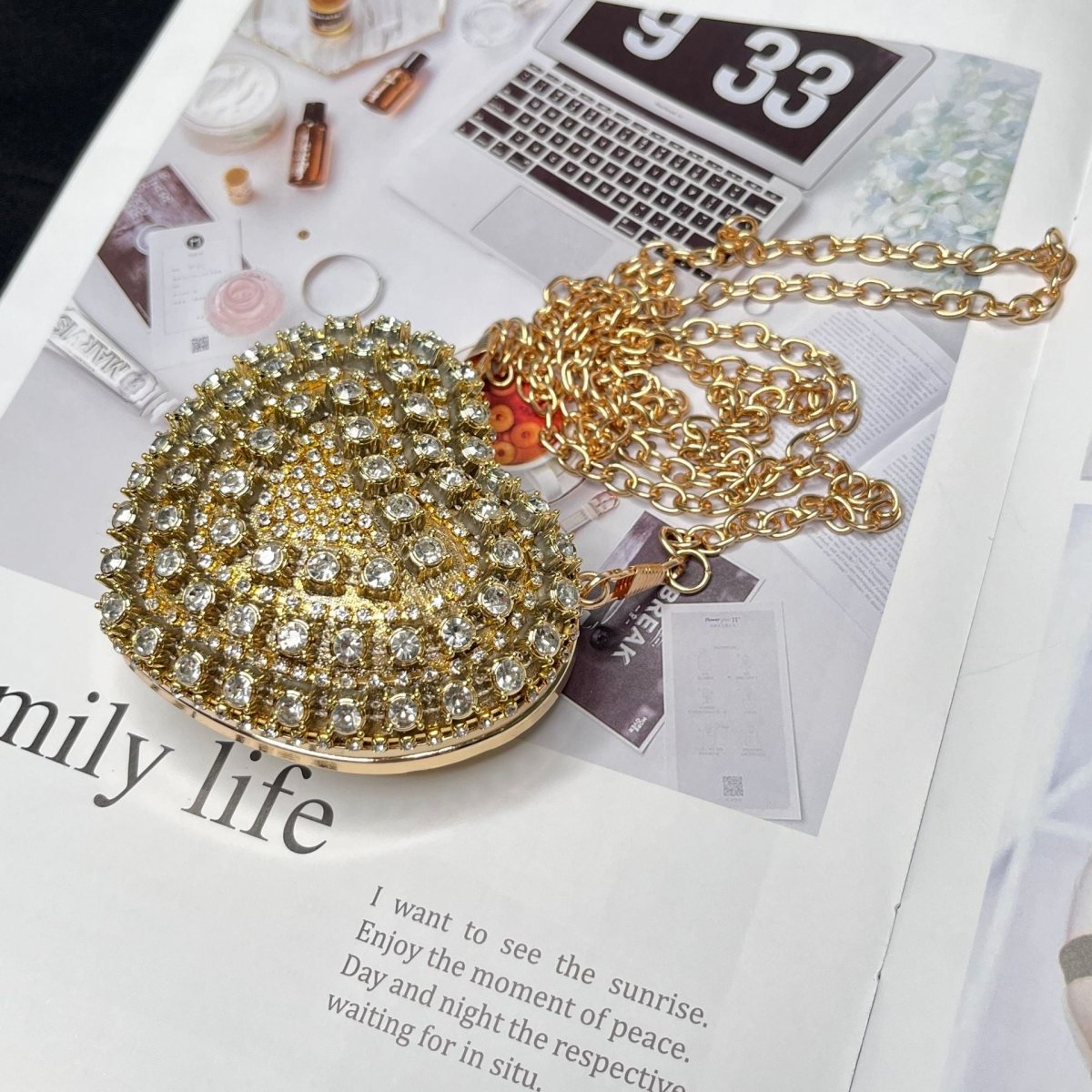 Mariam's Collection Sparkling Heart-Shaped Crossbody Bag Everyday Glam Diamond-Studded Mini Purse… — detail close-up