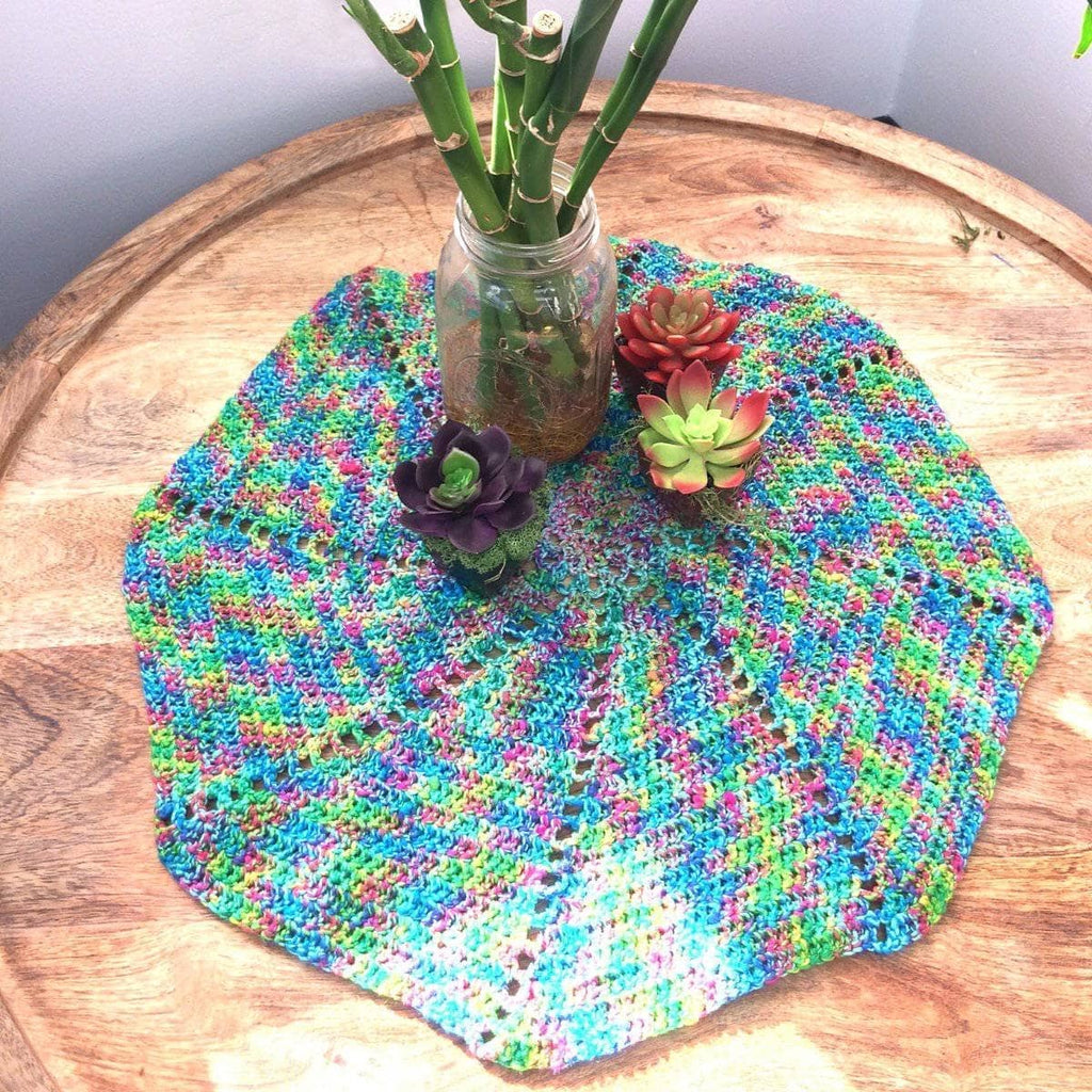 Darn Good Yarn Spiral Fan Doily Crochet Kit — main product shot