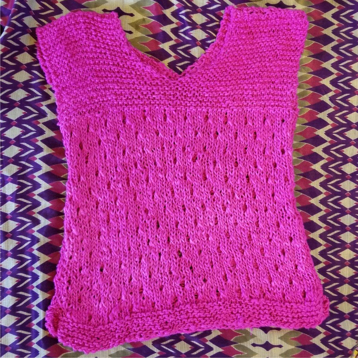Darn Good Yarn Darn Good Yarn Spring Fling Tee Knitting Kit — construction detail