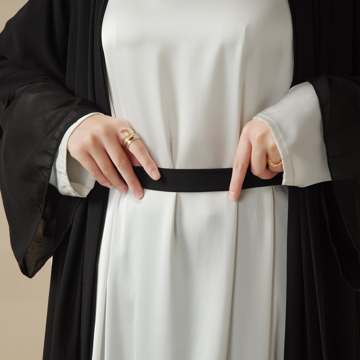 Mariam's Collection Mariam's Collection Stylish Chiffon Muslim Set Abaya (MOA008) — product on model