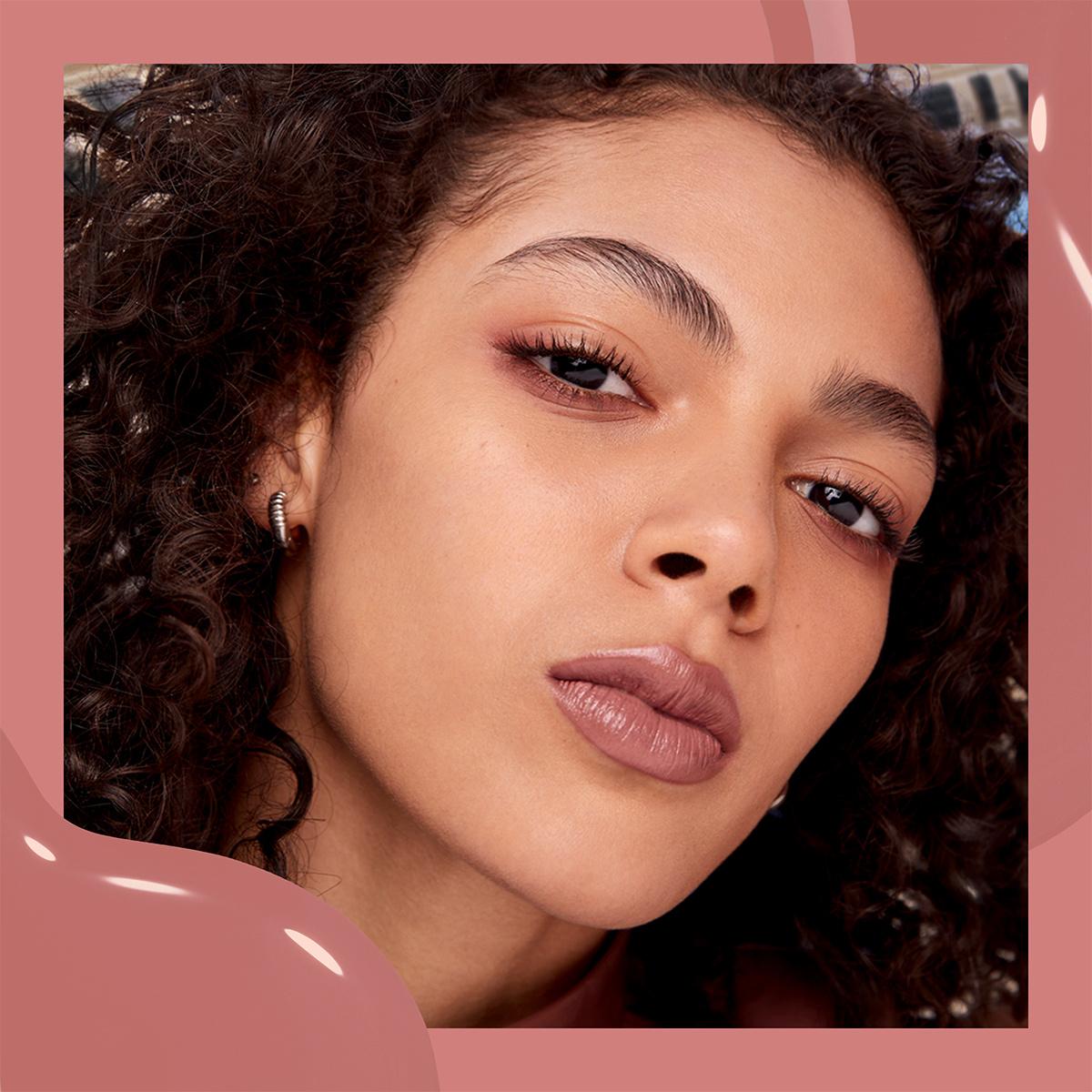 Maybelline New York Super Stay Vinyl Ink Liquid Lipstick - Long-Lasting Glossy Lip Color, Smudge-Proof & Non-Sticky Formula
