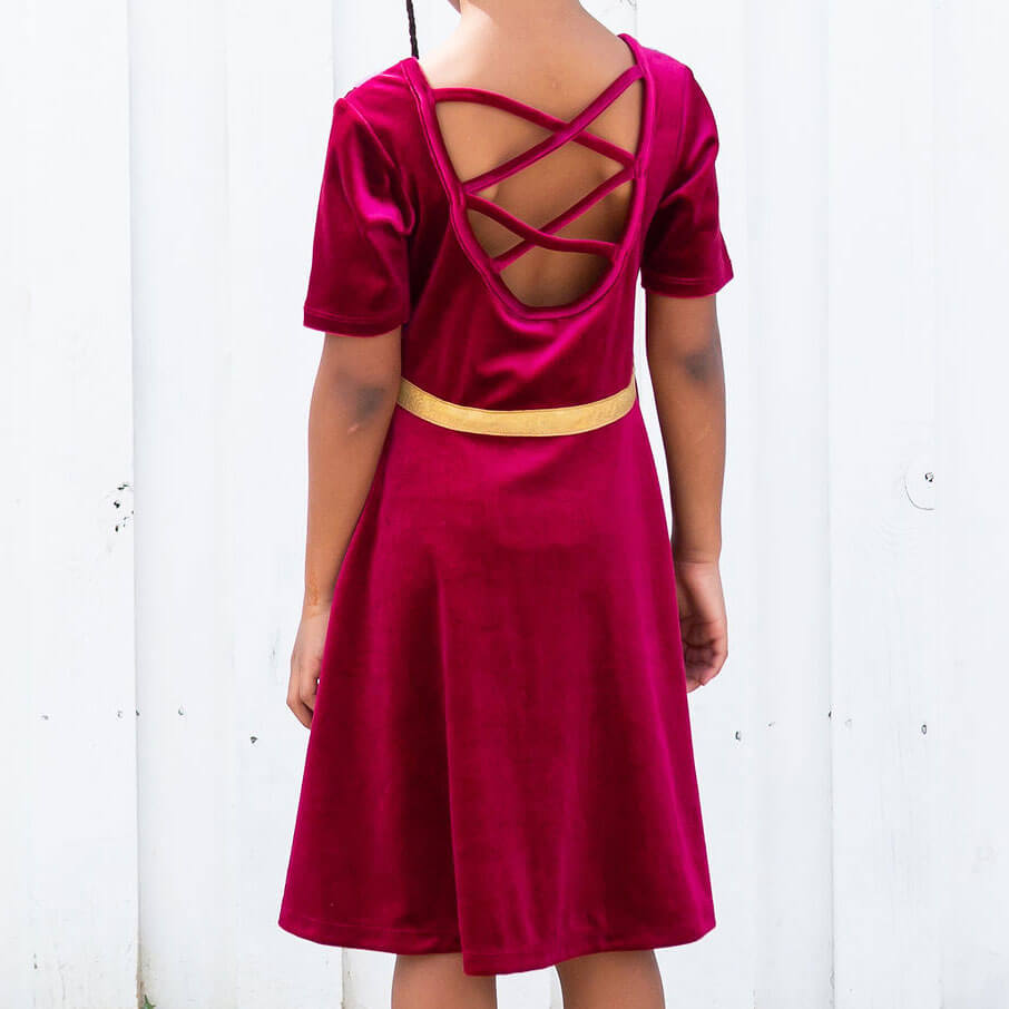 Princess Awesome & Boy Wonder Sword and Cape Ballerina Style Short Sleeve Dress with Pockets — size reference