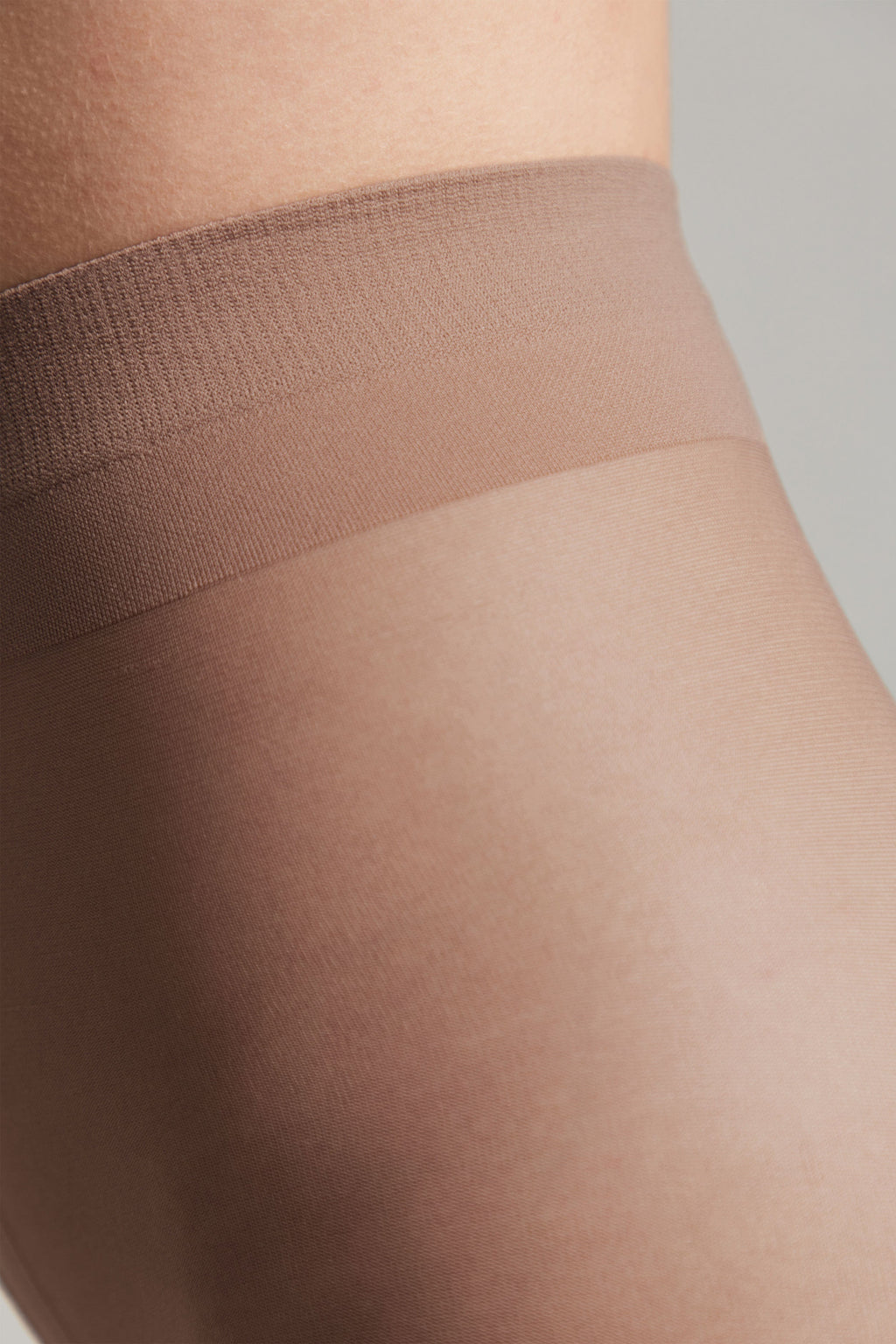 TheRanok.com Tights Conte Tango 40 Den - Sheer to Waist Satin Shine — in-use photo