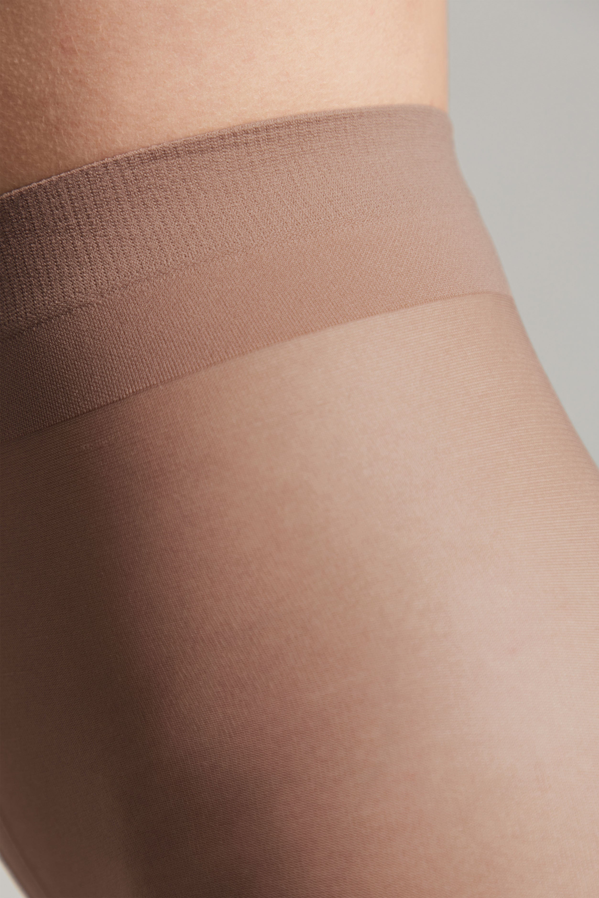 TheRanok.com Tights Conte Tango 40 Den - Sheer to Waist Satin Shine — in-use photo