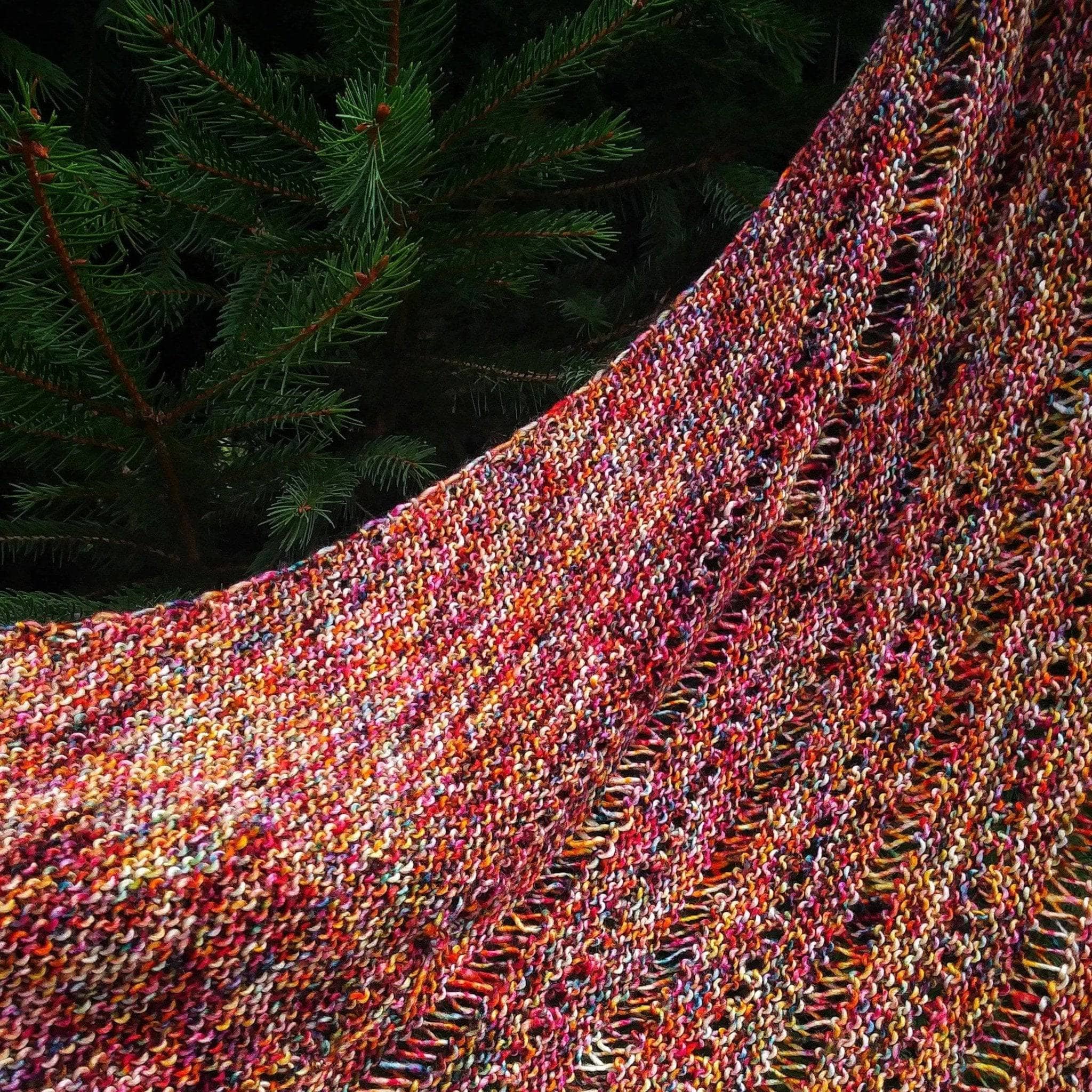 Darn Good Yarn The Carnival Shawl Knitting Kit — construction detail
