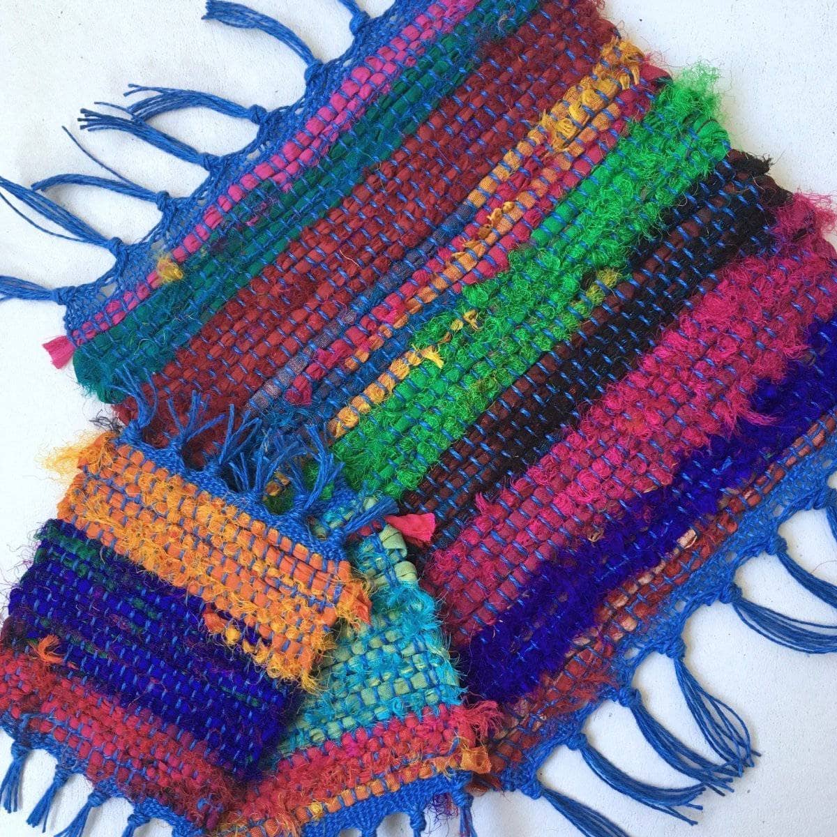 Darn Good Yarn Tibet Jewels Coasters and Trivets Weaving Kit — construction detail