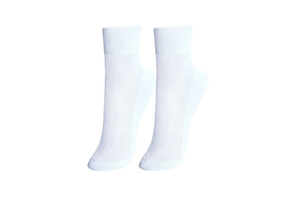 tittimitti tittimitti® 100% Mercerized Cotton "Filo di Scozia" Women's Ankle Socks. 1 Pair. Made in Italy. — detail close-up
