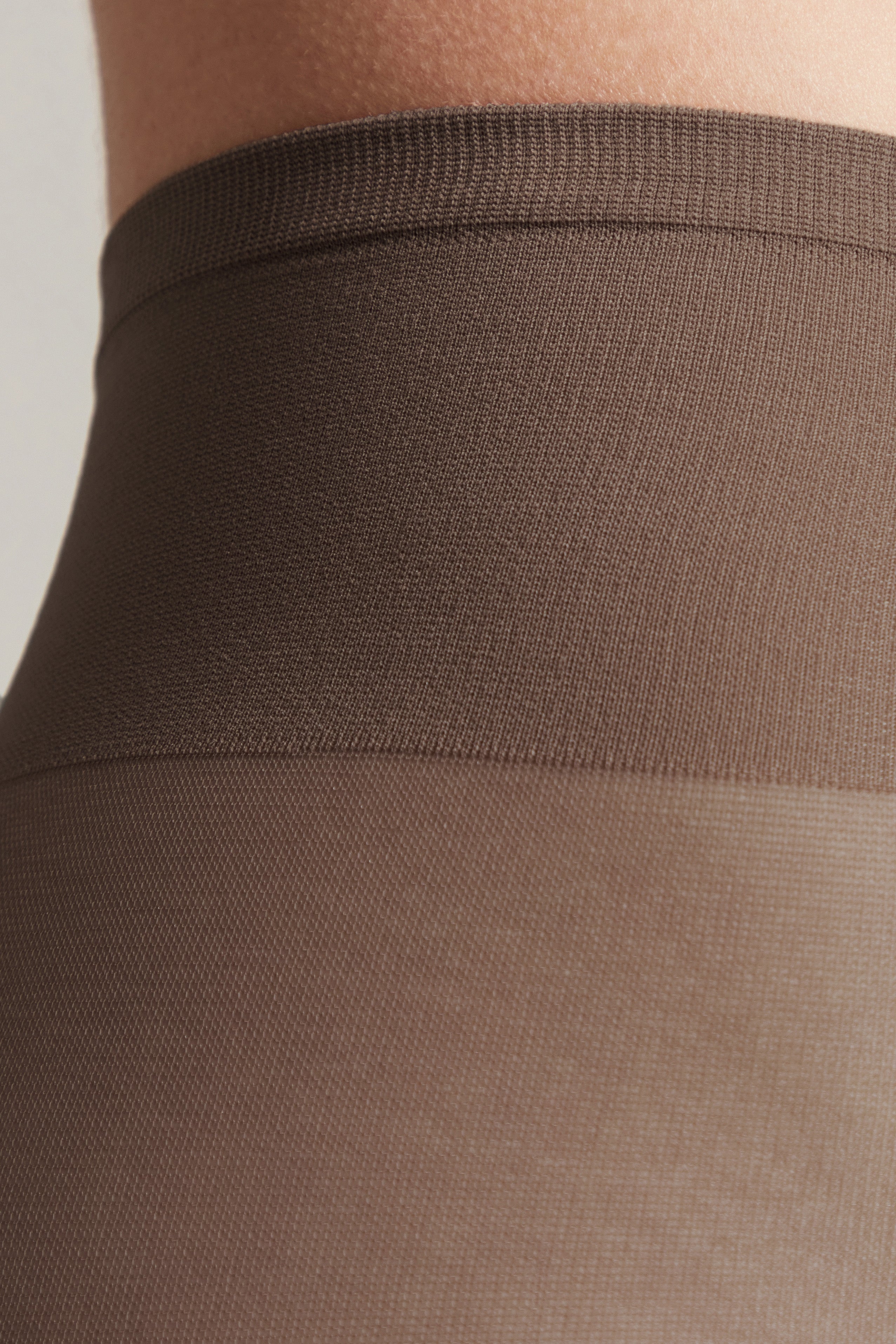TheRanok.com Tights Conte Top 40 Den - Low Waist Adjustable Belt — lifestyle context