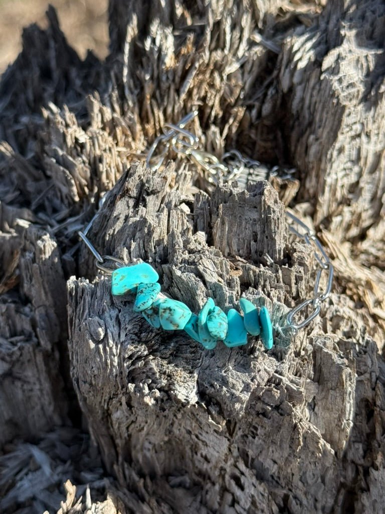 Wild Junkie Turquoise Chips Paperclip Chain Bracelet — Turquoise detail
