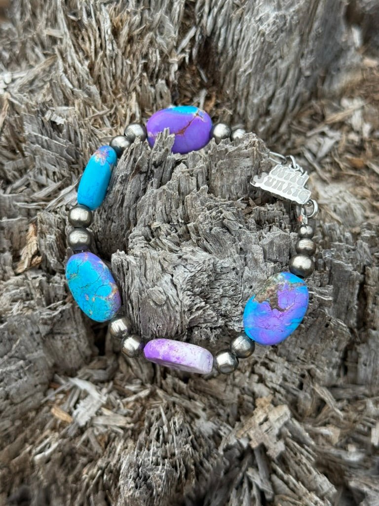 Wild Junkie Turquoise Twilight Oval Beaded Bracelet — detail close-up
