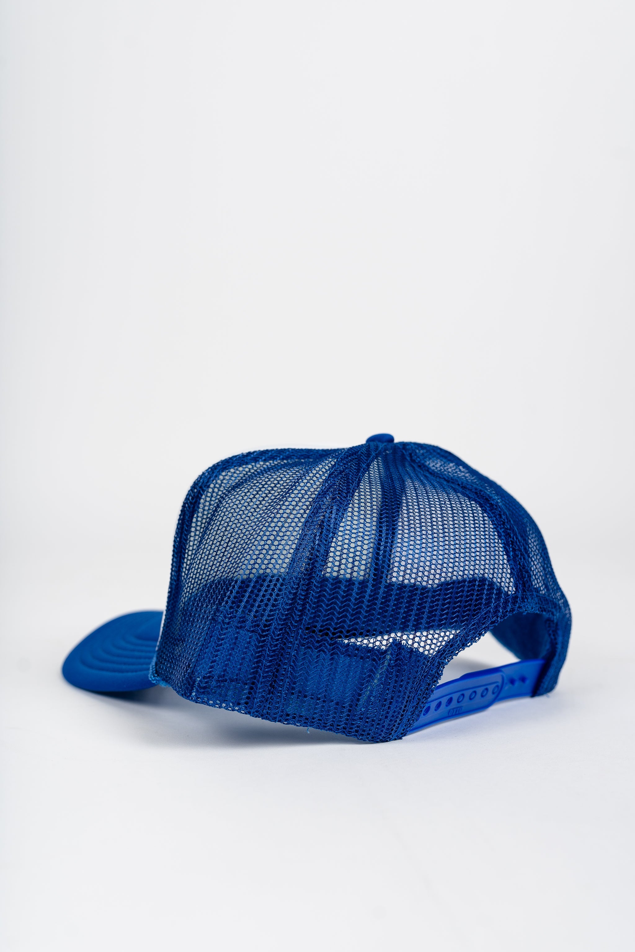 Superline Superline Two Tone Trucker Hat — detail shot 7
