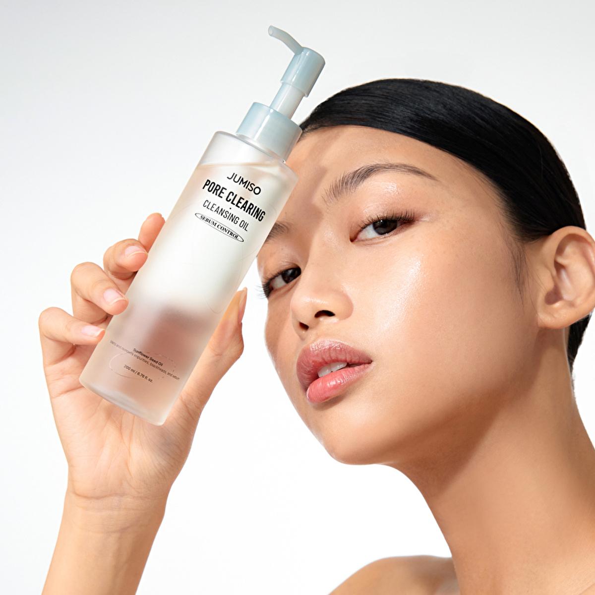 Jumiso Pore Cleansing Oil 200ml - Gentle Facial Cleanser for All Skin Types, Removes Sebum & Impurities, Sunflower Oil Infused