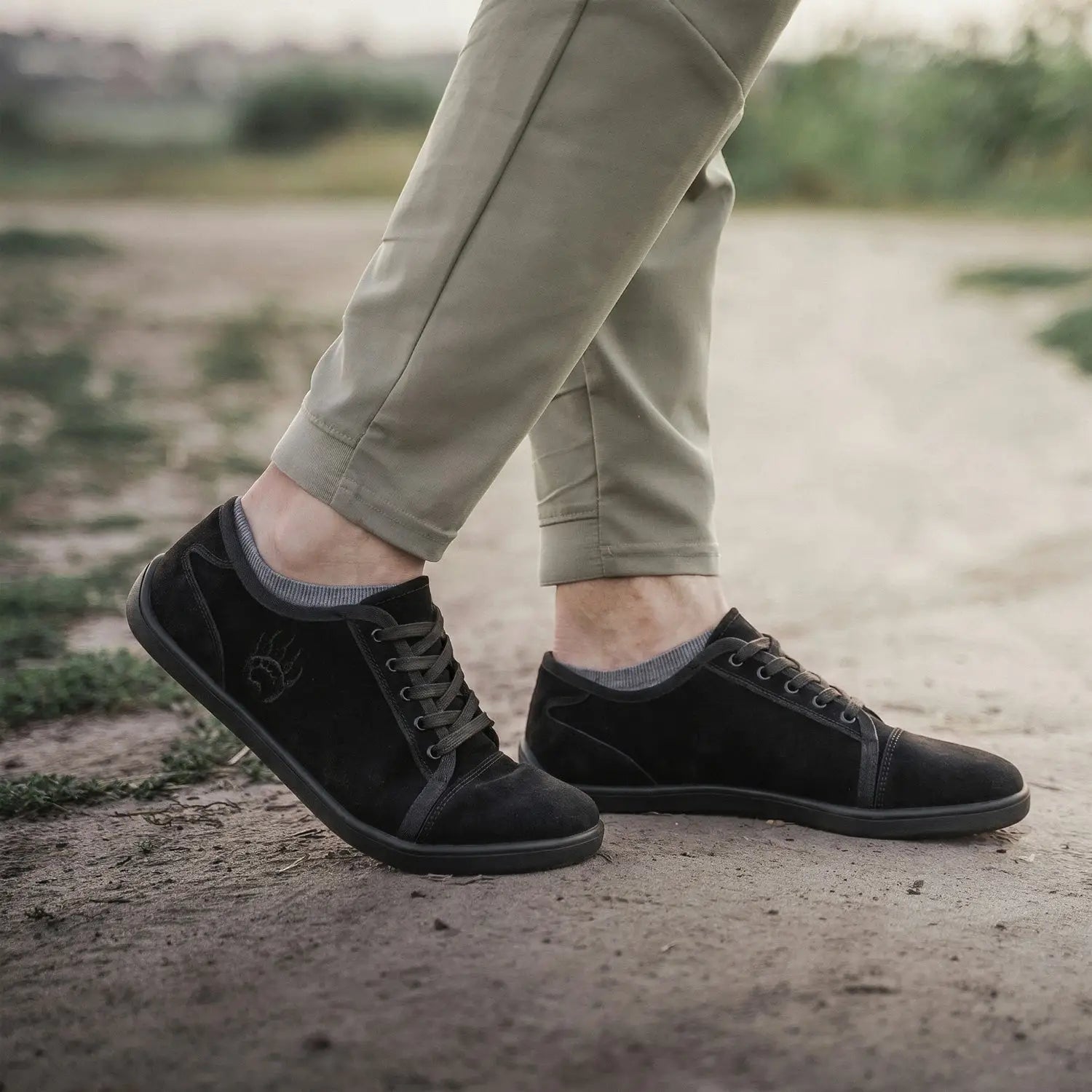 Bearfoot Ursus SLTG2 - Black — foot-shape last comparison