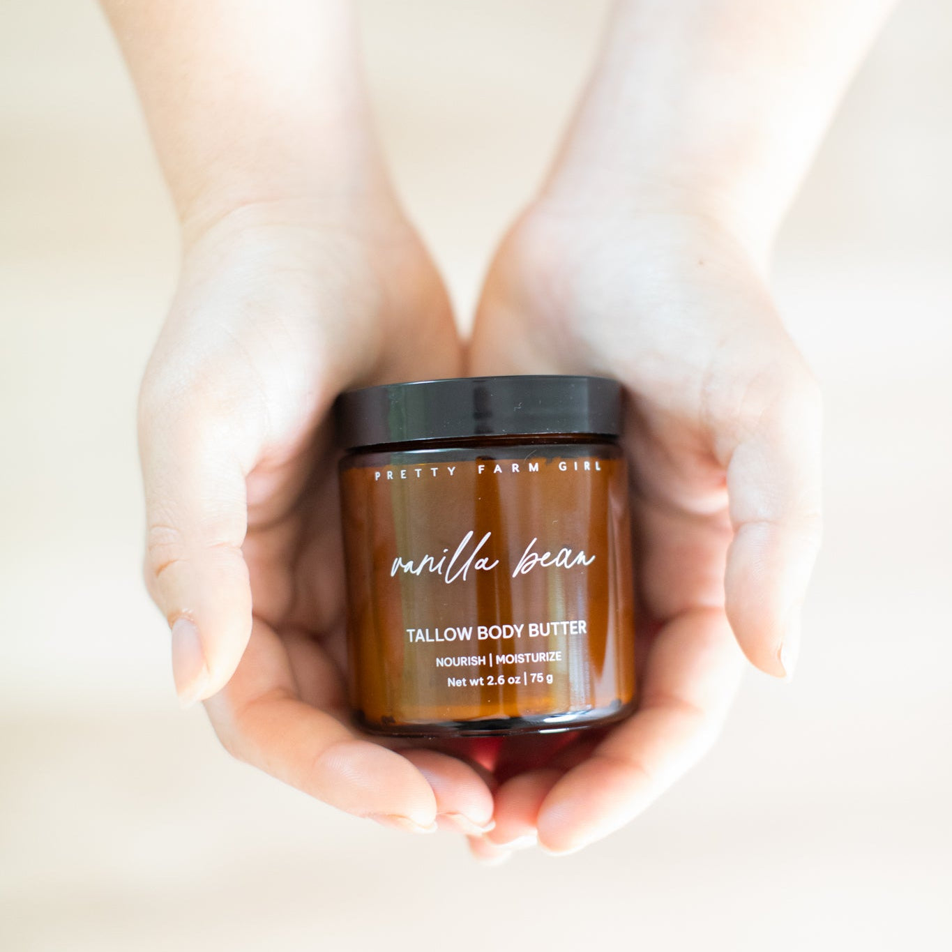 Pretty farm girl Farm Girl Beauty Kit — feature highlight